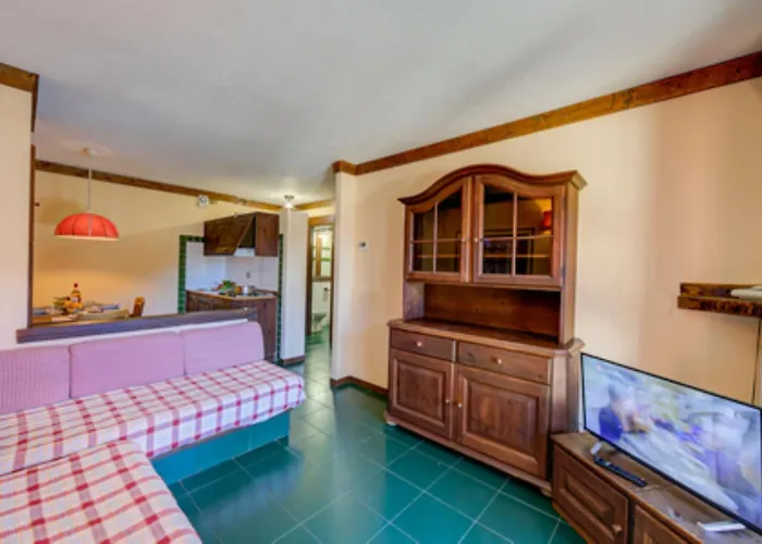 Grange Hike & Apartment *