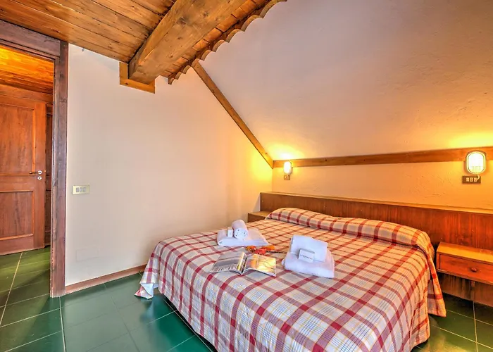 Grange Hike & Apartment