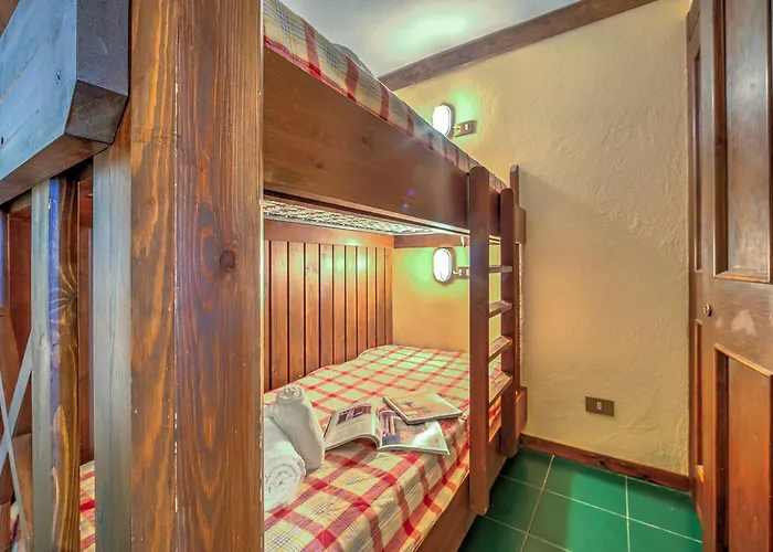 Grange Hike & Apartment