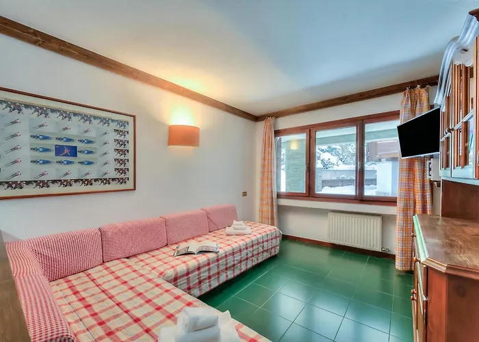 Grange Hike & Apartment *